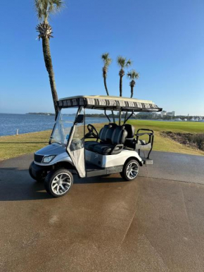819 Harbour Point 'Steel Magnolia on the Bay'